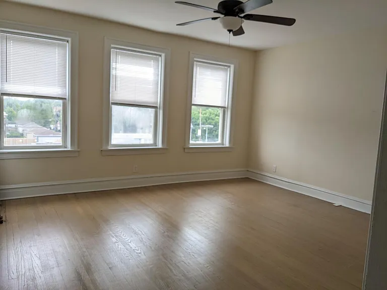 4419 W Irving Park Rd #3 — Photo 1