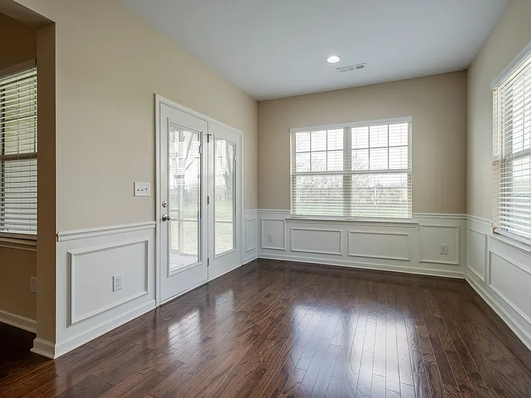 1021 Lindyn Lee Way — Photo 14