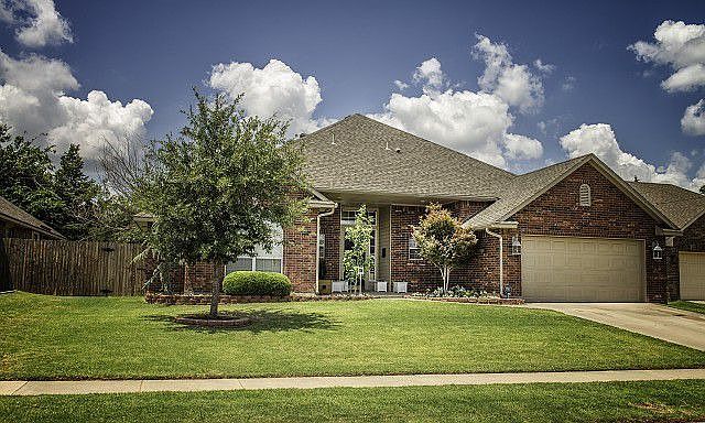 Beautiful home with great floor plan