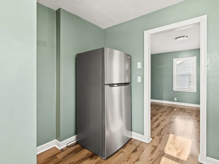 346 N 21st St — Photo 13