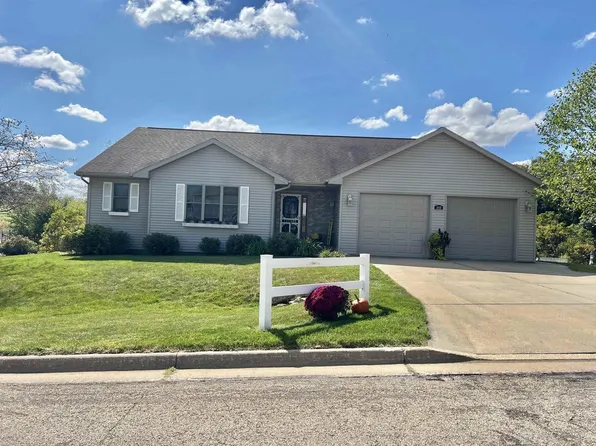 342 Diamond Oaks Drive, Dodgeville, WI 53533