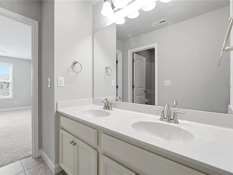 304 Cochin Dr — Photo 41