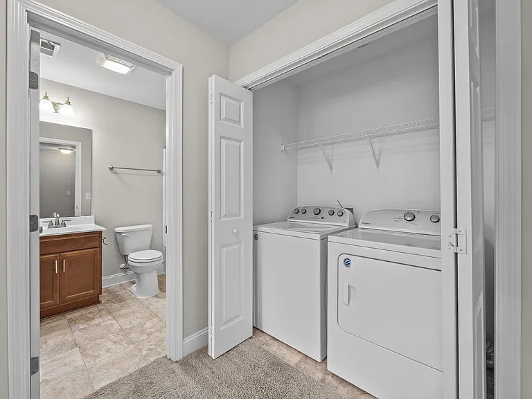 211 N Stingray Ln — Photo 19