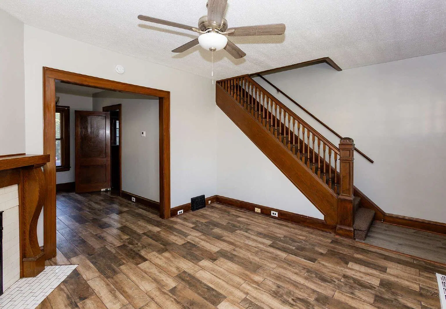 2 bed, 1.0 bath, 975 sqft, $1,039 — Photo 4