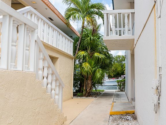 5th image of 11 Sombrero Blvd APT 8E