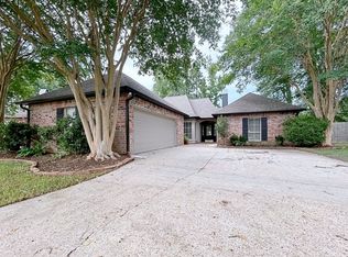 3919 Meadow Ridge Dr, Baton Rouge, LA 70817