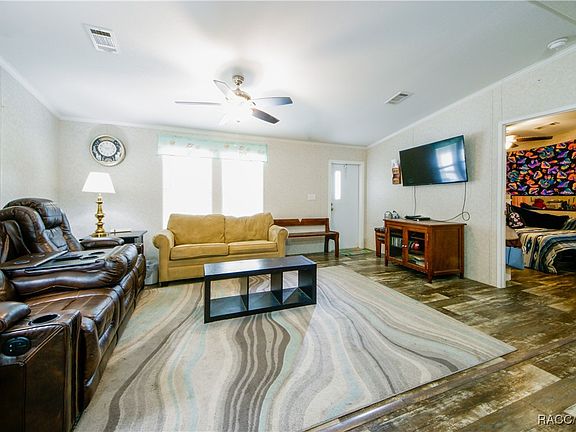 4th image of 4835 N East Ave #10