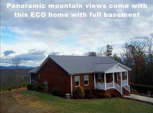120 Crimson Ln, Pickens, SC 29671