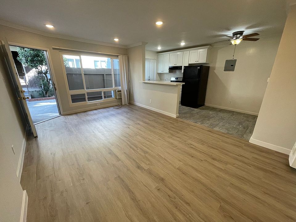1st image of 1421 N Mansfield Ave APT 3