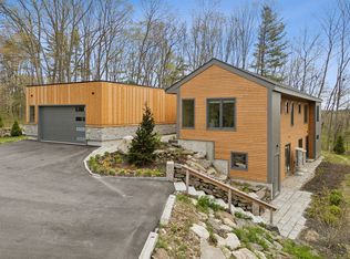 6 Prout Pl, Cape Elizabeth, ME 04107