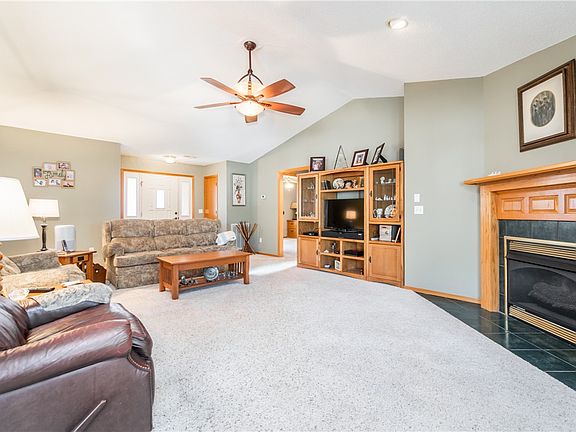 2nd image of 9 Cheddar Cir