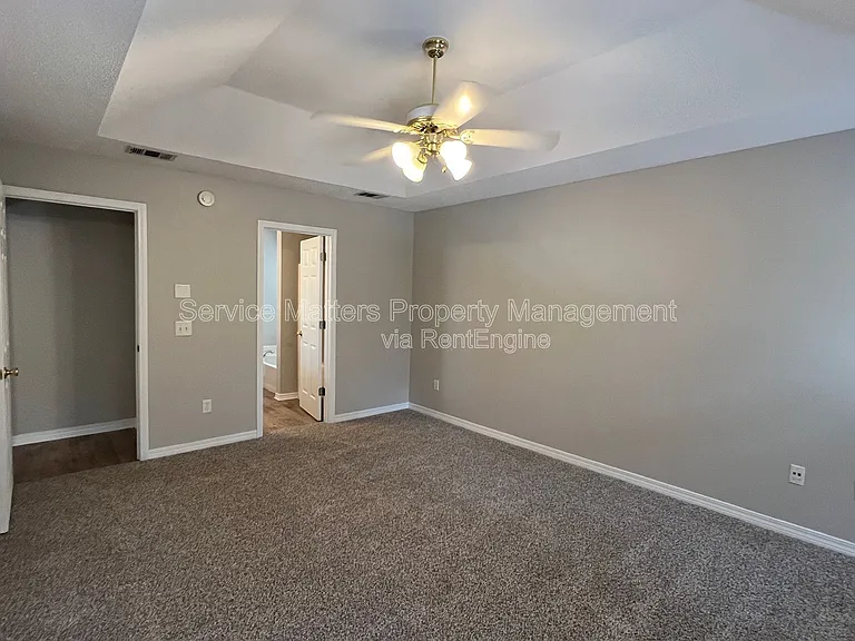 5959 Sleepy Hollow Ct — Photo 17