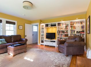 388 Middle Rd, Falmouth, ME 04105