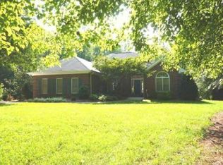 122 Mountain Brooke Dr, Carrollton, GA 30116