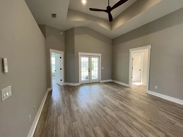 4840 McCall Ln — Photo 23