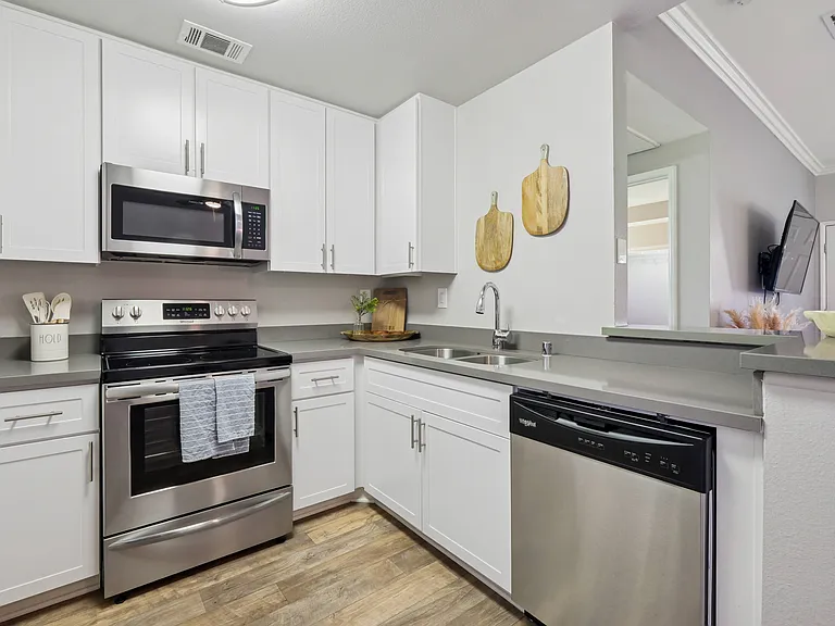 Paloma Summit Condominium Rentals — Photo 6