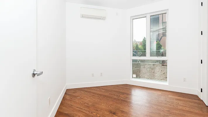 Rented by Nooklyn NYC LLC | media 30