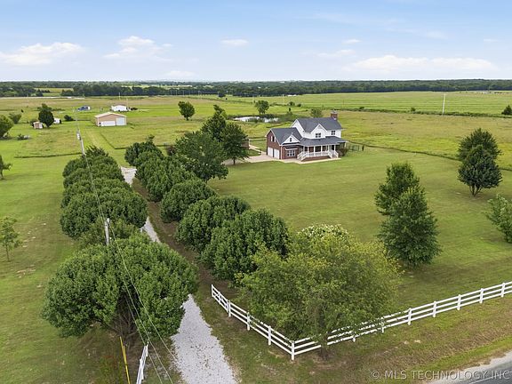 3rd image of 18880 S 270th Rd