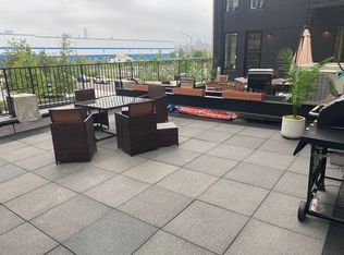 17 Kent Ave #1HH, Brooklyn, NY 11249