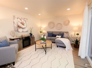 32121 46th Pl SW APT O1, Federal Way, WA 98023