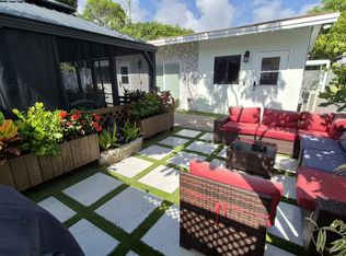 1906 Roosevelt St, Hollywood, FL 33020