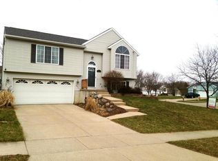 201 Rollingwood Dr NE, Rockford, MI 49341