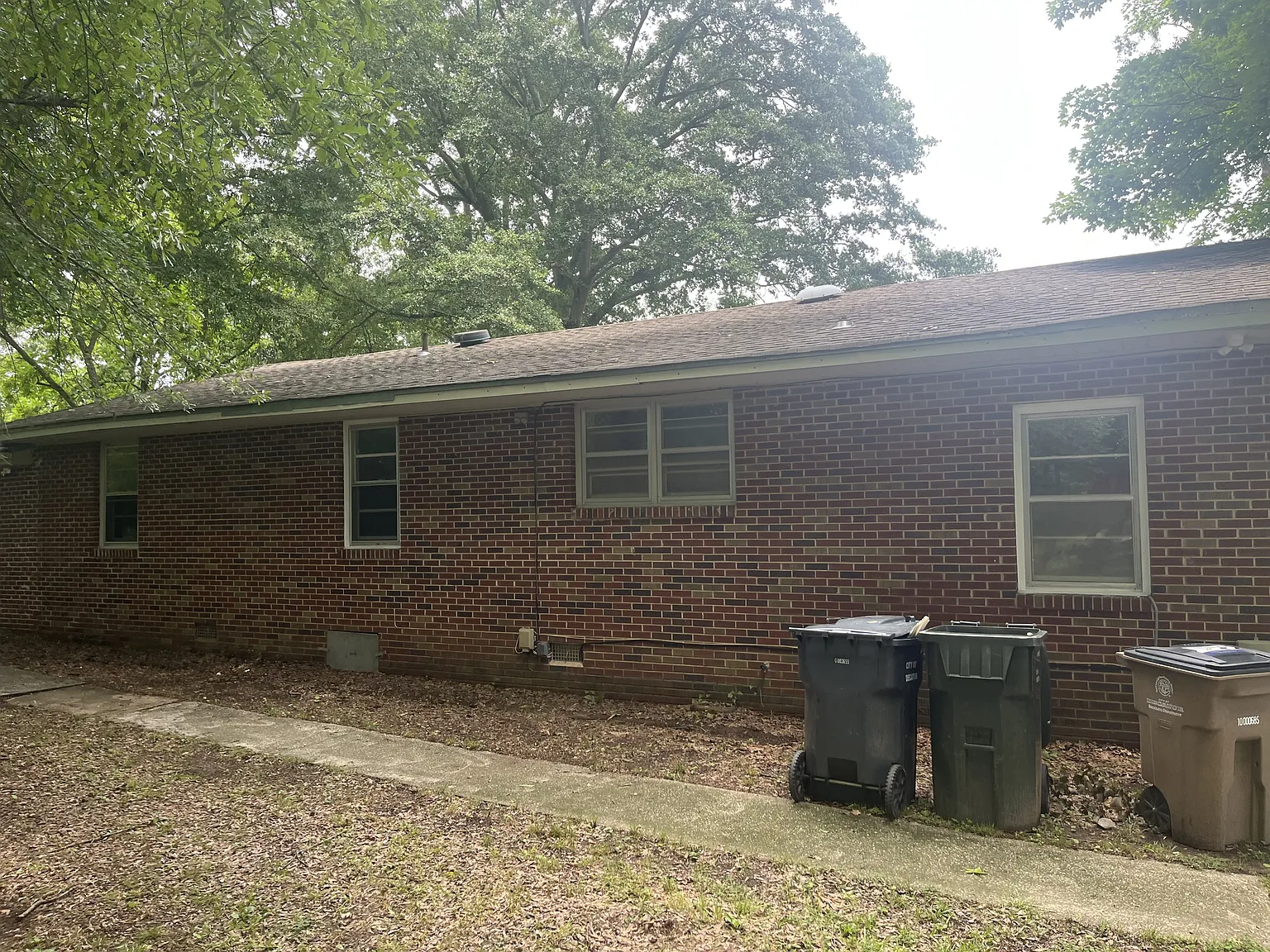 142 Hamaker Street Southwest - 1 — Photo 2