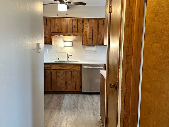 5th image of 16735 Forest Ave #3N