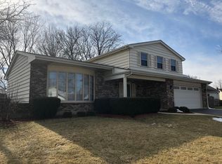 517 Revere Ave, Westmont, IL 60559