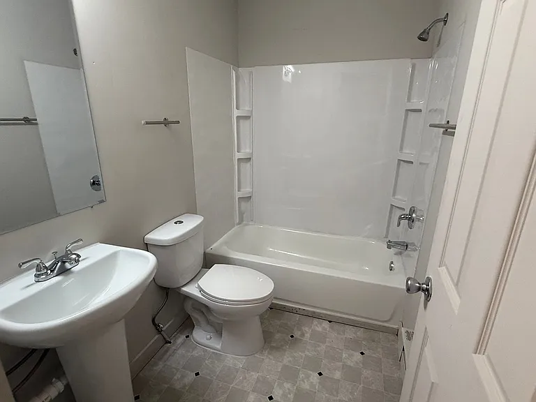 266 S Jackson St — Photo 7