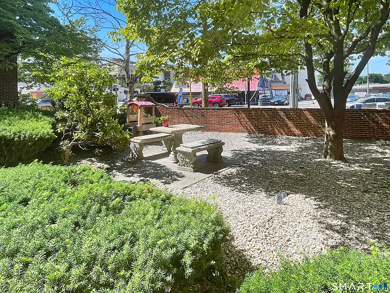 833 Summer St #E — Photo 9