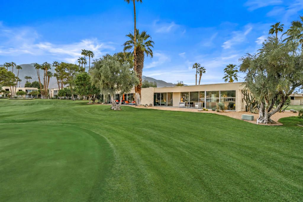 133 Desert Lakes Drive photo 1
