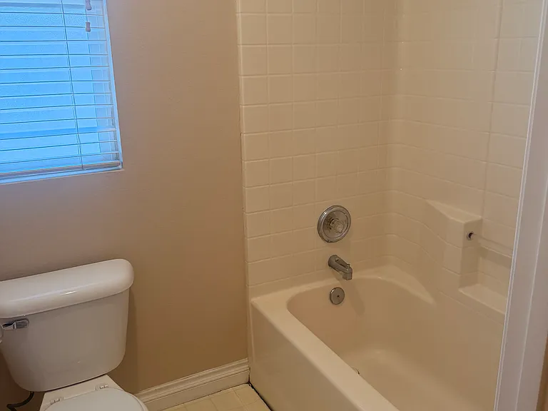 878 Rebecca Dr — Photo 12