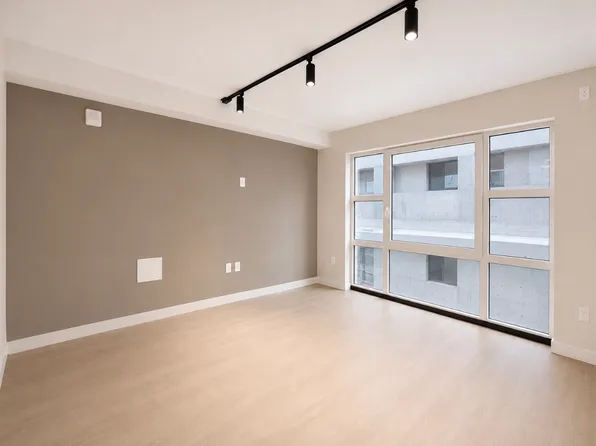 1813 Ranstead St #1, Philadelphia, PA 19103