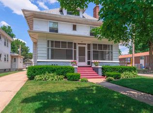 523 E Chestnut St #4, Bloomington, IL 61701