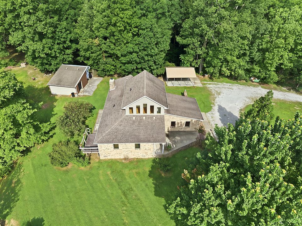 1st image of 830 Narrow Gap Rd