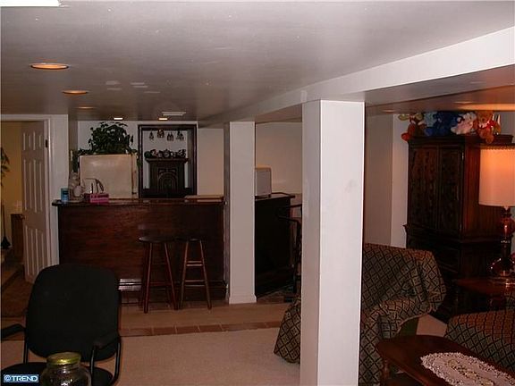 4th image of 606 Folsom Ave