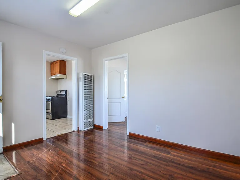 641 Loranne Ave — Photo 8