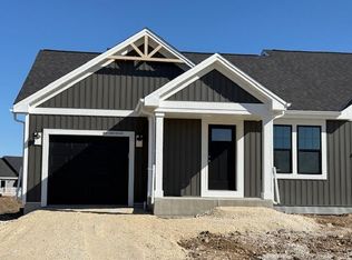 W219N16248 Primrose Ct, Jackson, WI 53037