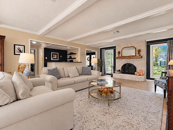 4th image of 15814 Crystal Brook Dr