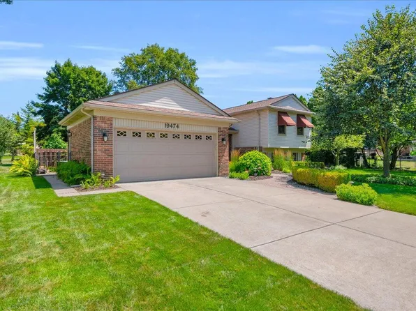19474 Pollyanna Dr, Livonia, MI 48152