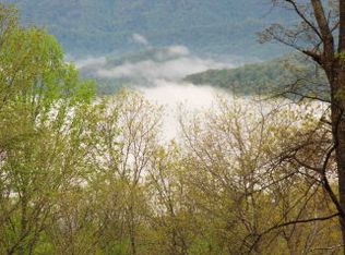 32 Sparkling Falls Rd, Cherokee, NC 28719