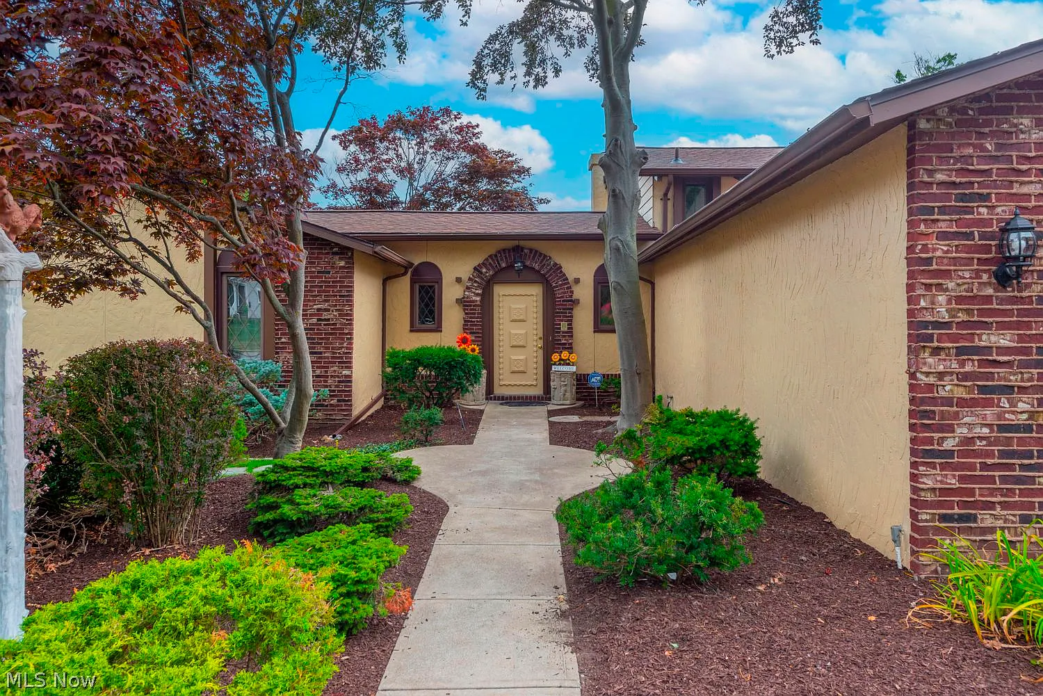 3 bed, 2.5 bath, 2488 sqft, $3,500 — Photo 4