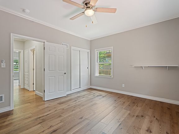 3rd image of 1205 Douglas Ave