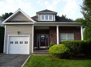 119 Jasmine Cir, Milford, CT 06461