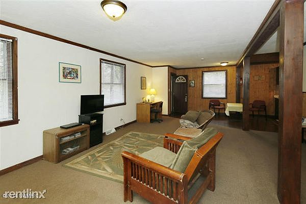 1814 N Burdick St Kalamazoo Mi 49007 Zillow