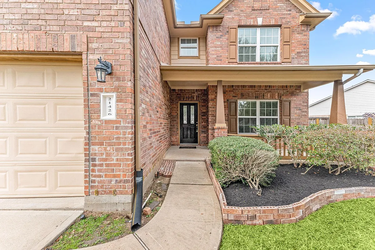 Photo 2 of 43 - 21426 Venture Park Dr - Richmond, TX Building Photo - 21426 Venture Park Dr