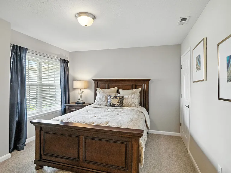 Redwood Plainfield — Photo 15