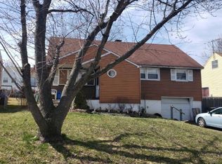 129 Swarthmore Ter, Metuchen, NJ 08840