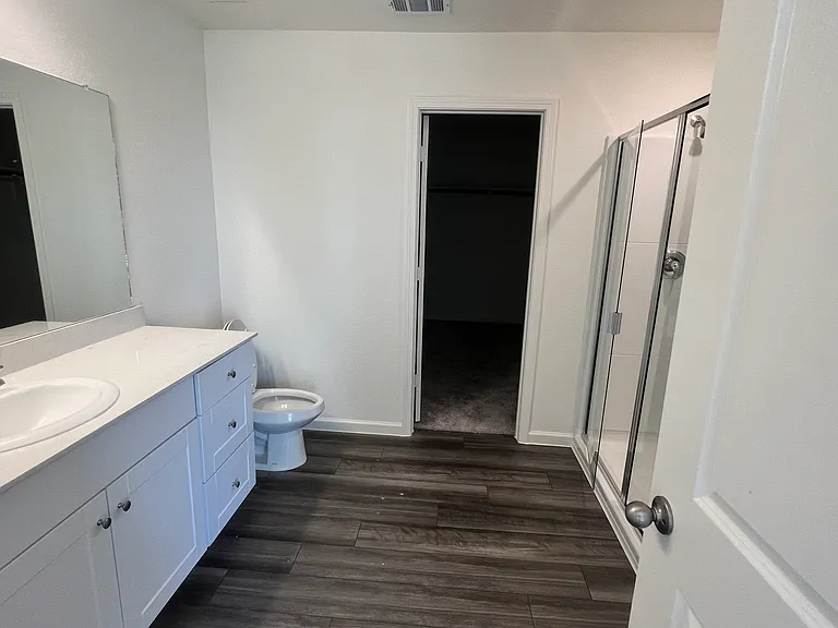 10320 Holycross Ln — Photo 10